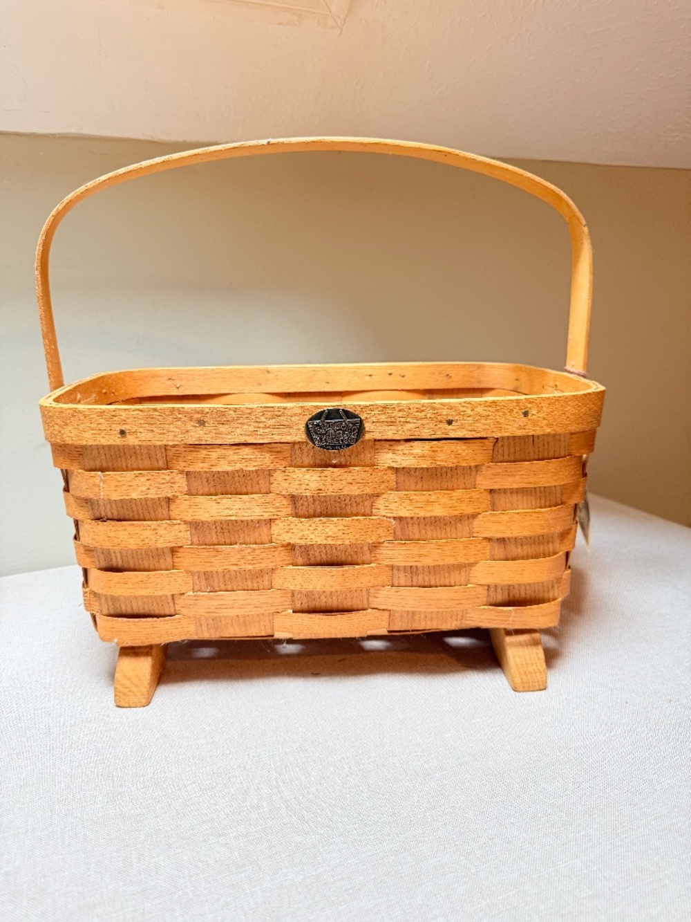 Vintage Peterboro Basket Company Small Footed Magazine Hearth Fireside Basket